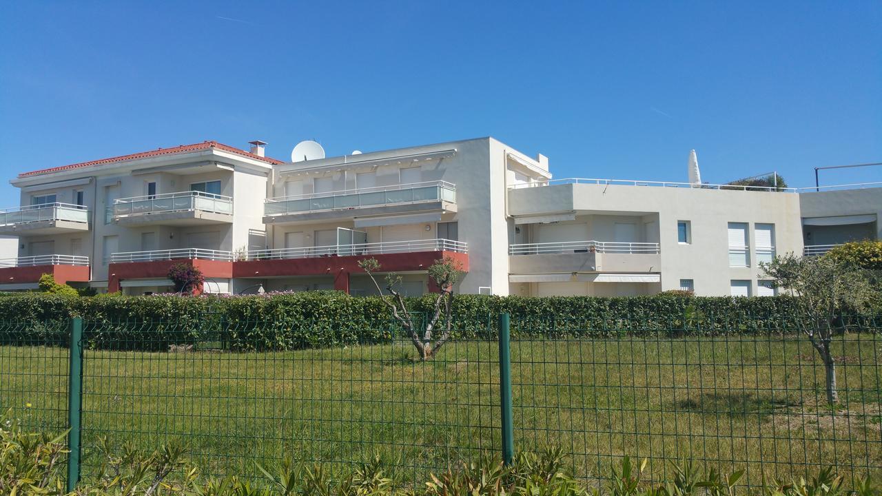 Domaine Flore Apartment *